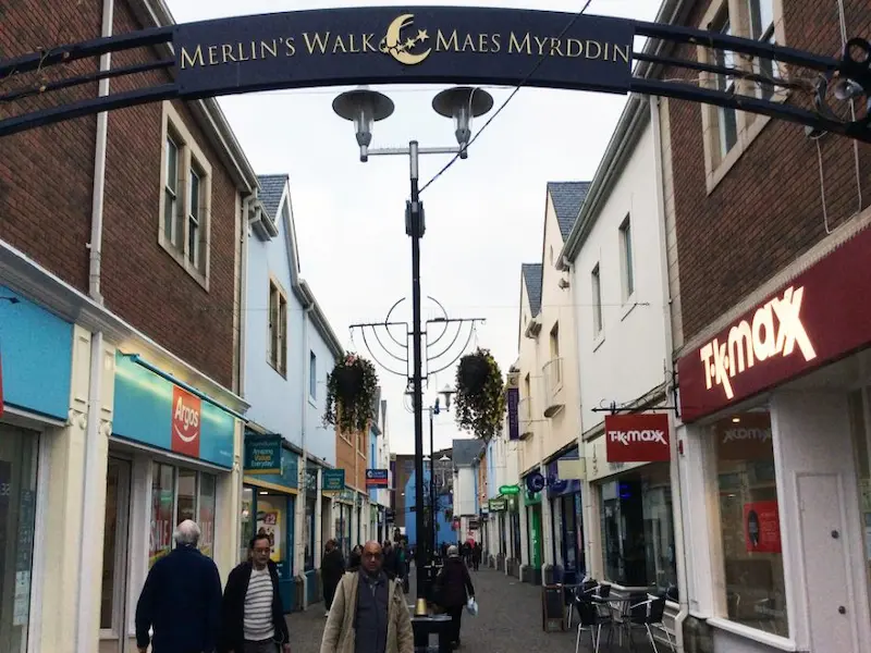Merlin's Walk Shopping Centre