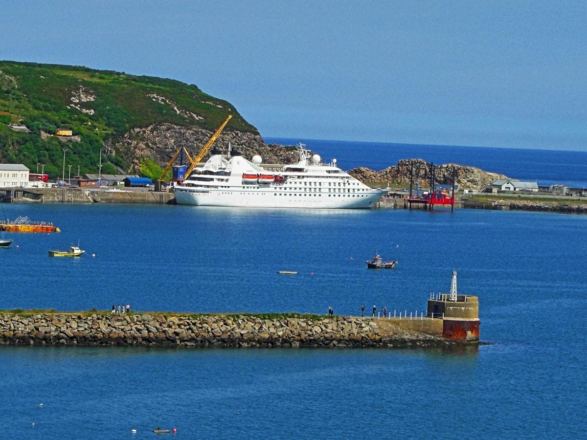 "Z Cars Taxi Service to Fishguard Ferry Terminal from Tenby and Saundersfoot"