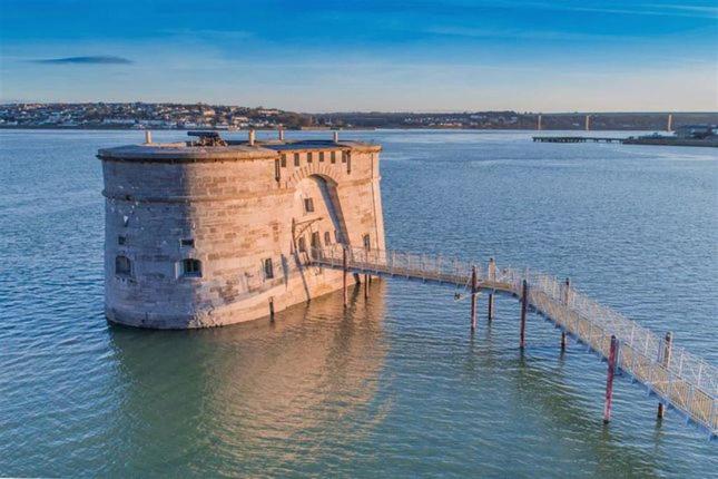 "Z Cars Taxi Service to Pembroke Dock Ferry Terminal from Tenby and Saundersfoot"